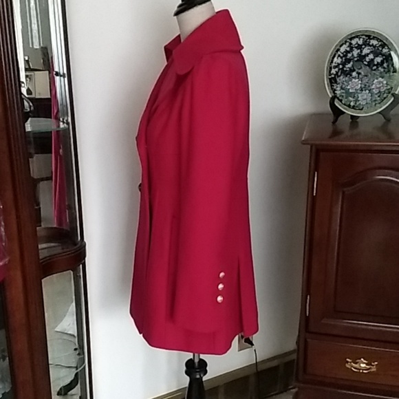 Coat - Picture 2 of 8